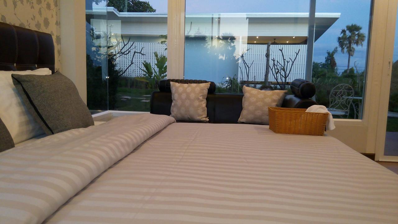 Bluemoon Riverside Phibun Mangsahan Exterior foto